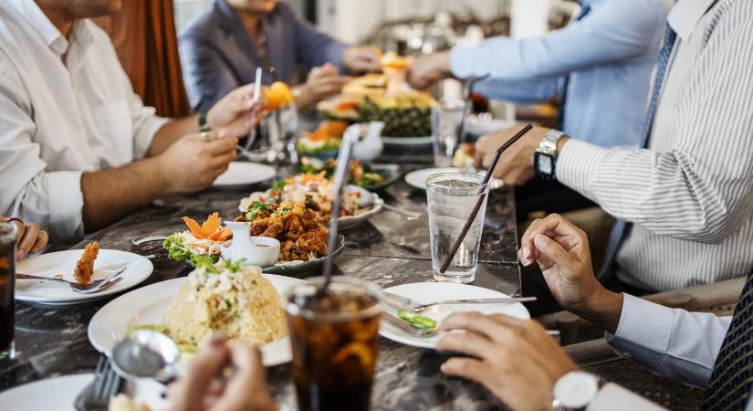 5 dolog, amit jobb elkerülni étkezés után – ha jót akarunk az emésztésünknek