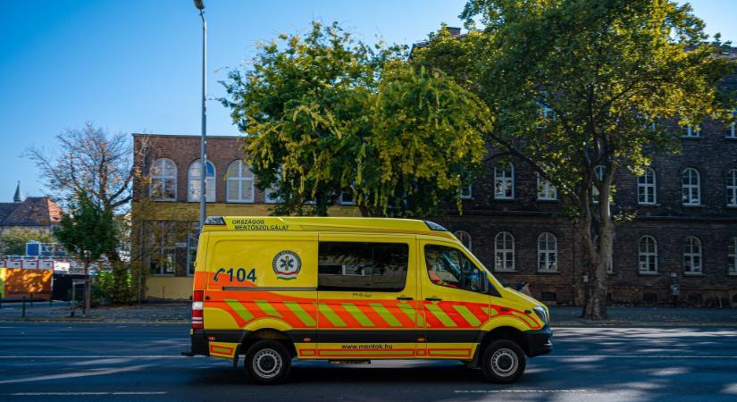 Összehangolt csapatmunka mentette meg egy újszülött és édesanyja életét