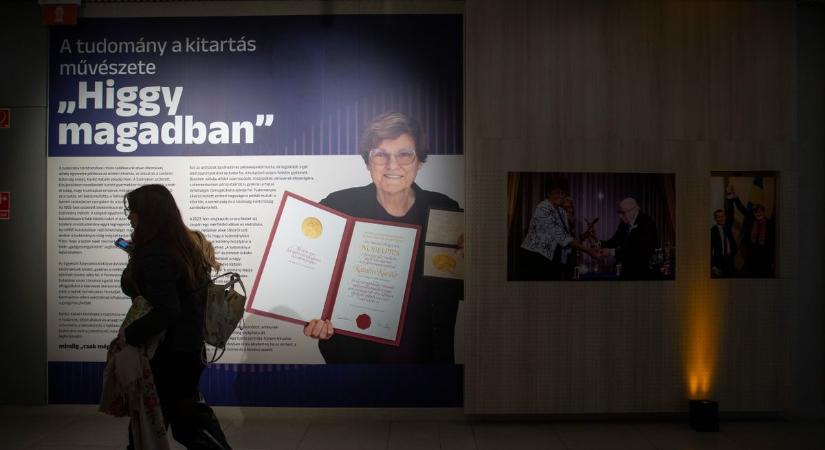 Karikó Katalin életútját mutatja be a kiállítás – fotók