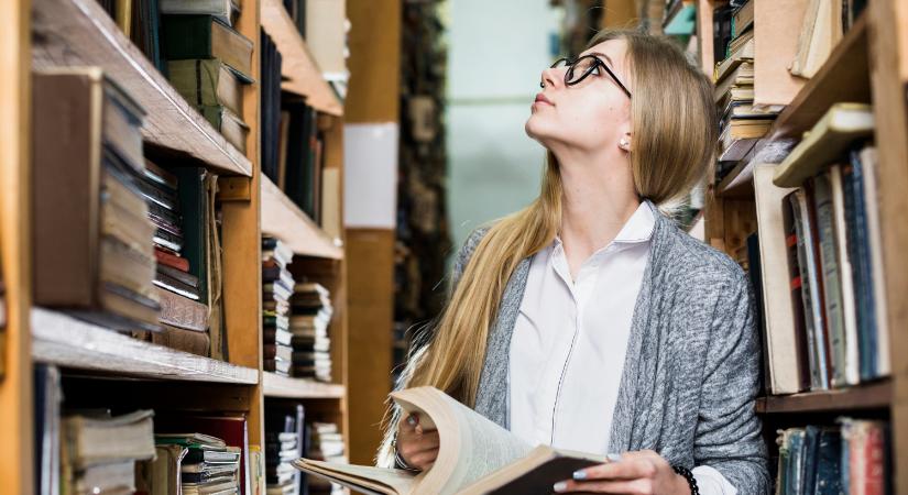 Szerzeményező könyvtárost keres a dorogi könyvtár