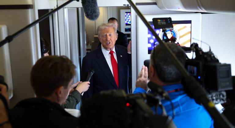 Valóra vált Trump rémálma, bosszúra készülhet az amerikai elnök