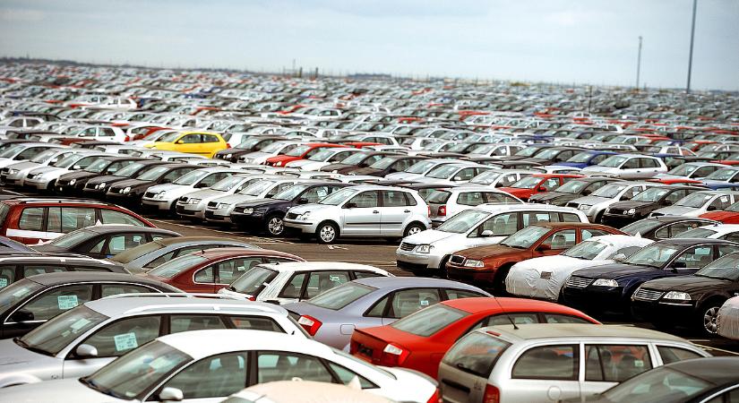 Trendforduló: úgy tűnik, véget ért az elektromos autók „leárazása”