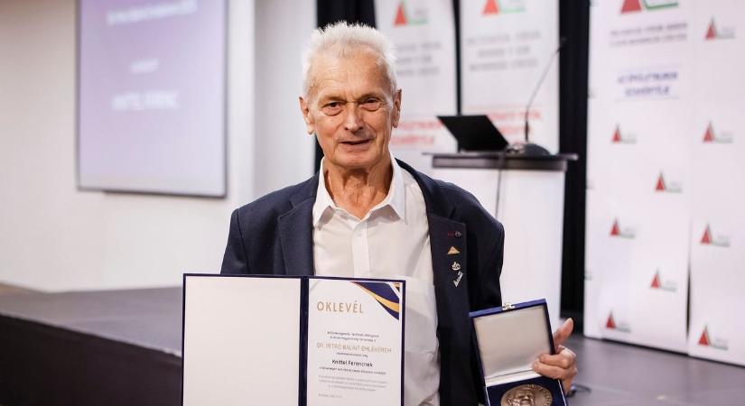 Gyász: elhunyt az ismert, nívódíjas ácsmester