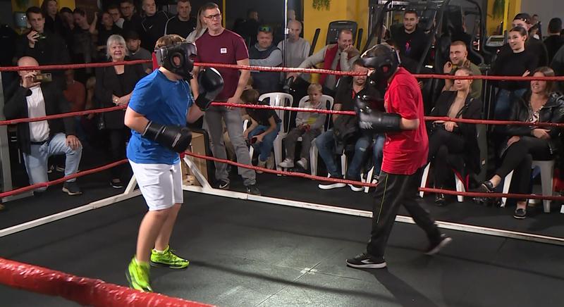 Barátságos bokszmeccsek