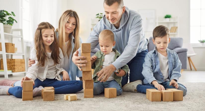 Havonta átlagosan 109 ezer forint megtakarítást jelent a háromgyermekes anyák szja-mentessége