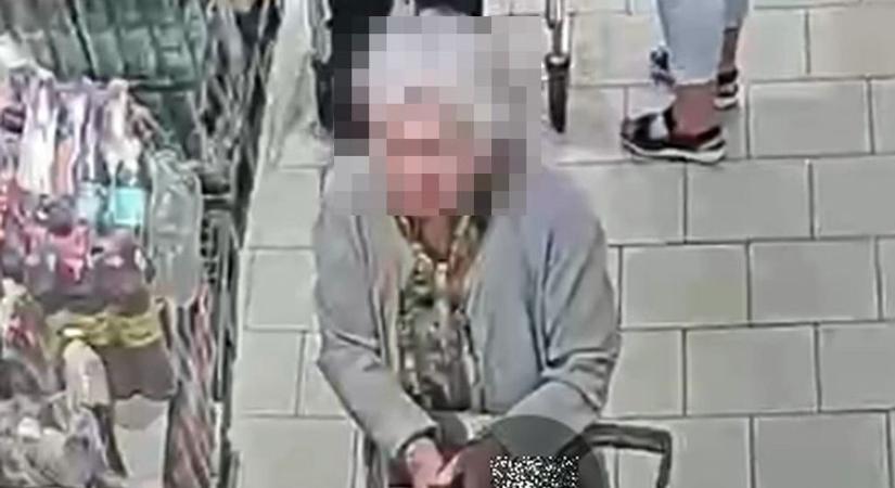 Pénztárcát lopott egy idős néni Mosonmagyaróváron