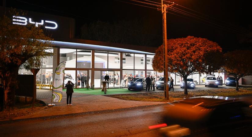 Megnyílt a szegedi BYD bemutatóterem