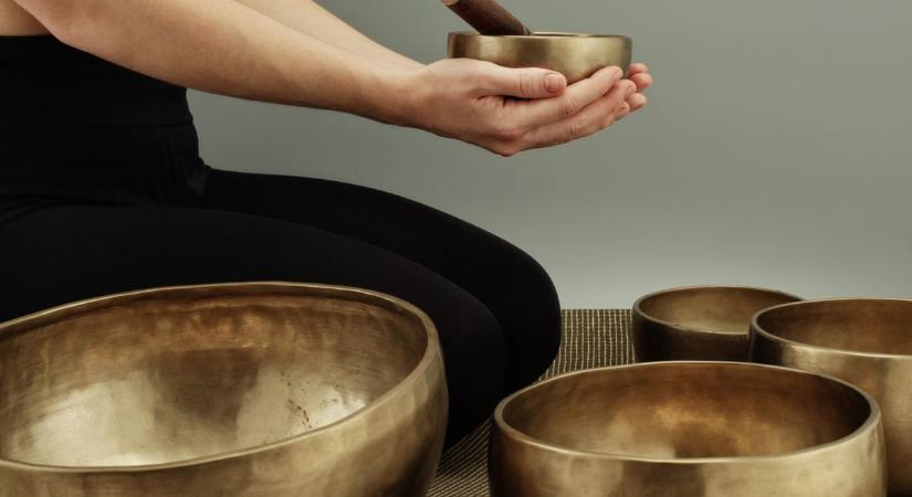 Tibeti hangtálak varázsa – mély relaxáció és belső egyensúly az MMK-ban