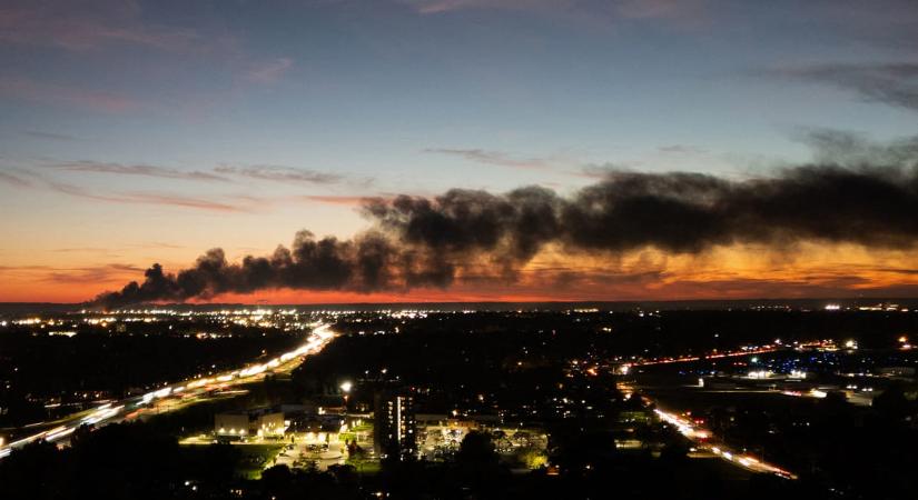 A teljes legénység és több, a becsapódás helyszínén tartózkodó ember is meghalt az amerikai légikatasztrófában
