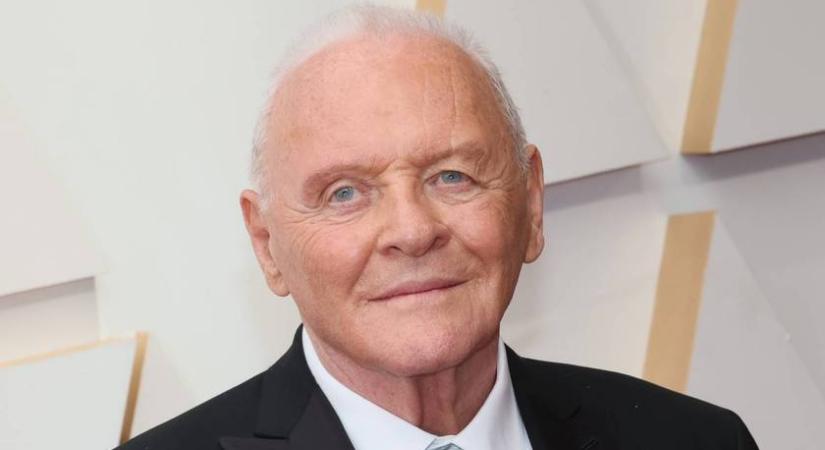 Anthony Hopkins részegen állt színpadra is: feleségét és lányukat alkoholizmusa miatt hagyta el