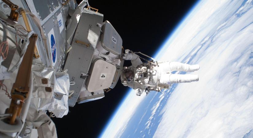 Németh Viktória: az Axiom új kapukat nyitott az űrkutatásban és újraélesztette az űrversenyt