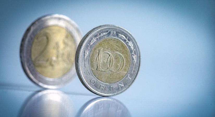 Elrontották az OTP ünnepét, nagyon ütik a Richtert – a forint eddig a nap nyertese