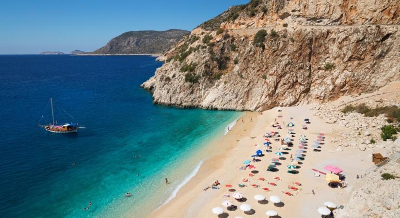 Újabb utazási iroda zárja be kapuit