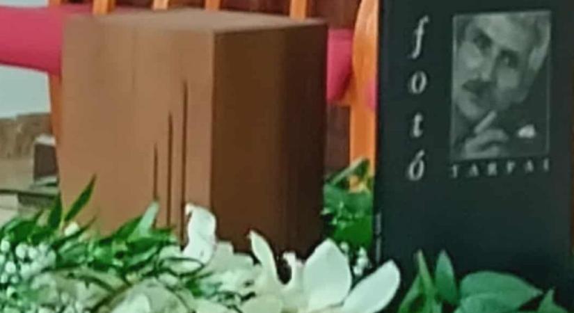 „Fotó: Tarpai” – elhunyt egykori kollégánk