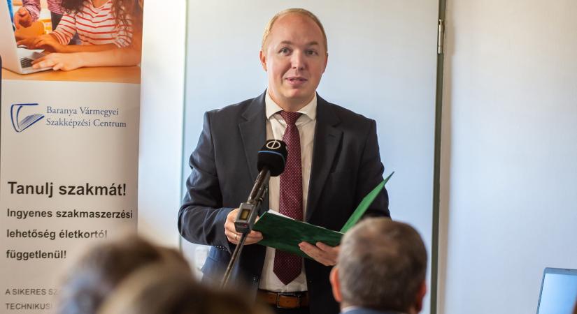 A Kulturális és Innovációs Minisztérium (KIM) felelősséget érez a fiatalokért