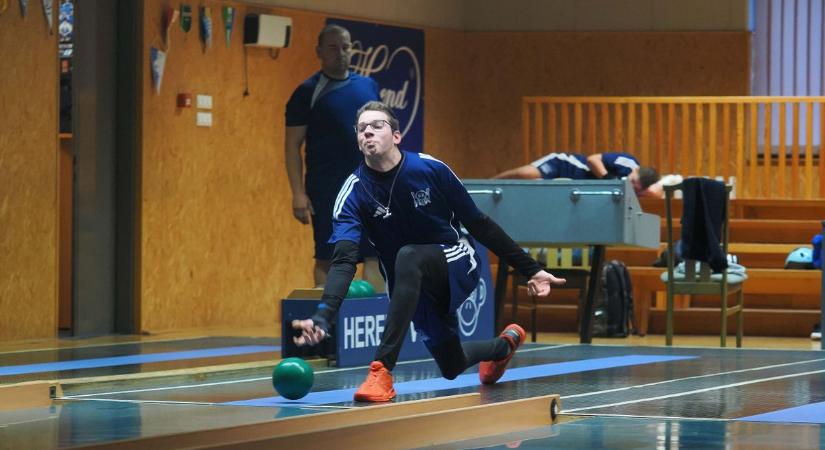 Először veszített pontot a Pápai Vasas