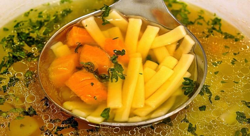 A titok, amit minden jó háziasszony tud: így készül a tökéletes húsleves