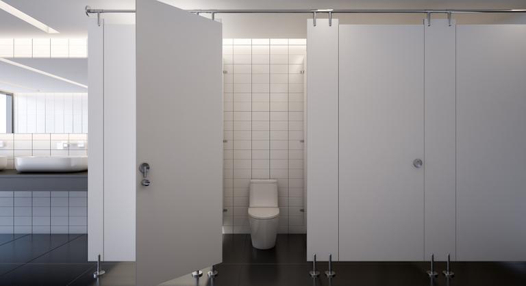 Azért kerülhetett utcára egy férfi, mert túl nagyokat pottyantott a munkahelyén