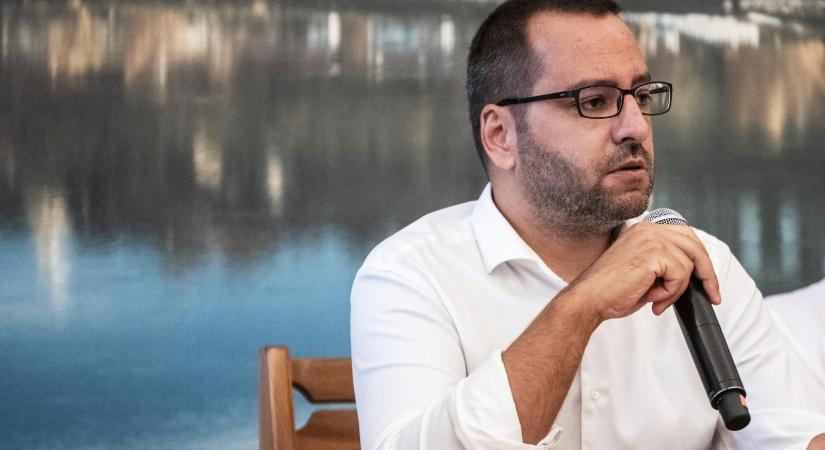 Kitömik pénzzel a Lánczi-féle Szuverenitásvédelmi Hivatalt, nyár óta több mint 500 millió forinttal emelkedett a bérköltség