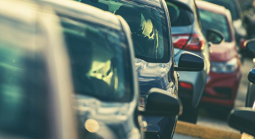 Megint felfedezték külföldet a magyarok: egyre jobban megéri, ha így vesz autót