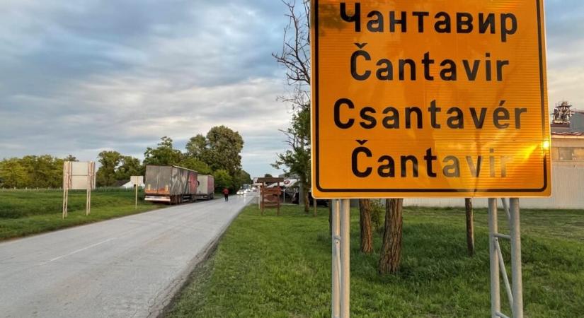 Csantavéren kiraboltak egy járókelőt, majd a henteshez is betörtek