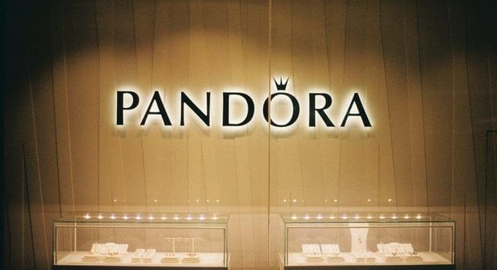 A Pandora már nem csillog annyira fényesen? – Új, olcsó kollekcióval próbál talpra állni az ékszeróriás