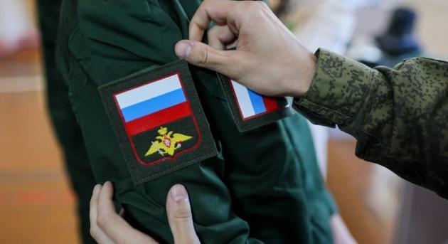 Putyin aláírta az egész éves katonai besorozásról szóló törvényt