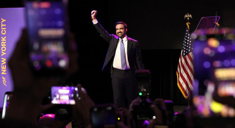 Demokrata polgárháború, Mamdani a király