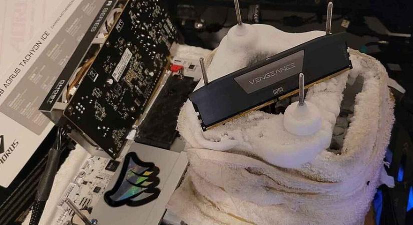 Megdöntöttek a DDR5 túlhajtás rekordját, 13.576 MT/s lett az új csúcs