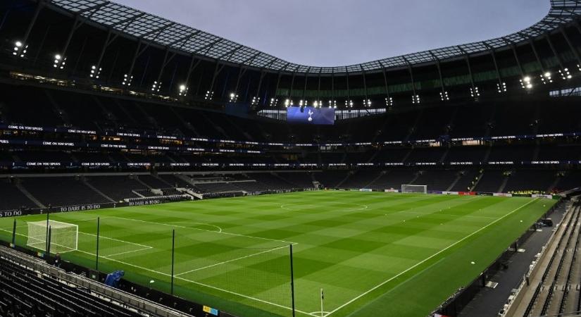 Kiderült, melyik Premier League-sztárt fenyegették meg fegyverrel