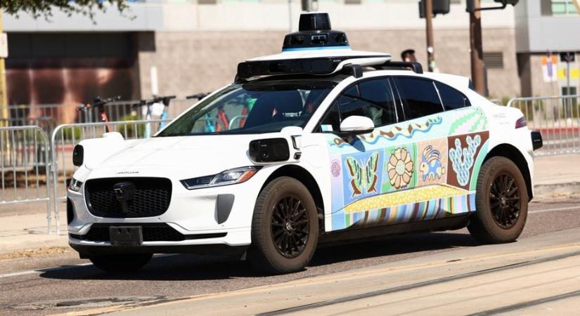 Kínában és Amerikában hódítanak az önvezető taxik, és Európa megint nagyon lemaradt
