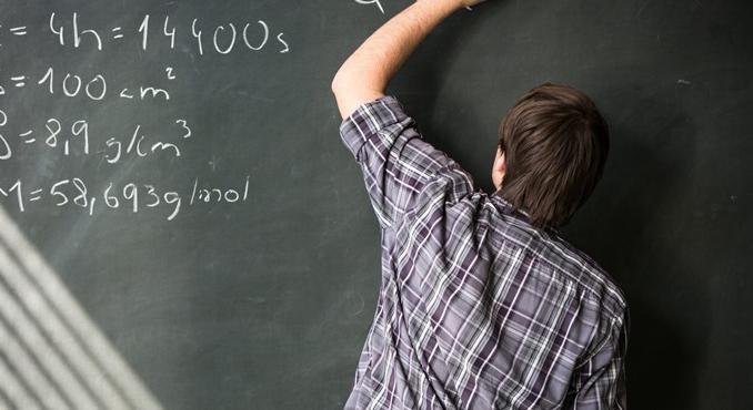 Osztályzatok helyett pizzával és játékos pontszerzéssel jutalmaz egy budapesti matektanárnő