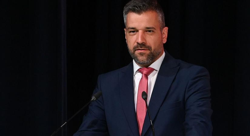 László András szerint a brüsszeli elit célja, hogy Magyarországot stratégiai ügyek mentén elhallgattassák