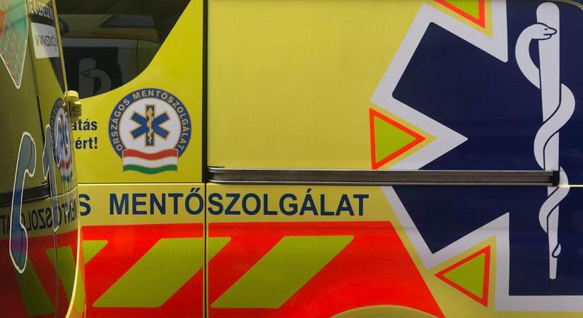 Baleset a 4-es főúton Kabánál, egy ember meghalt, többen megsérültek