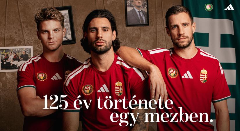 Bemutatták a magyar válogatott új hazai mezét, ami jubileumi díszítést is kapott