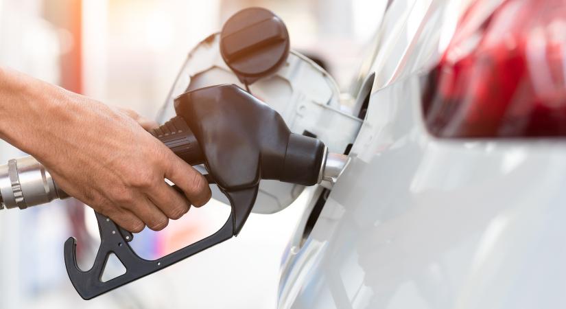 A magyarok nem ismerik, de életet menthet ez a tankolási szabály