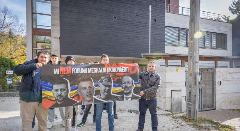 Te aláírtad már? A Fidelitas a fiatalokért indította petícióját, ráadásul az adatokra is képes vigyázni, nem úgy, mint a Tisza