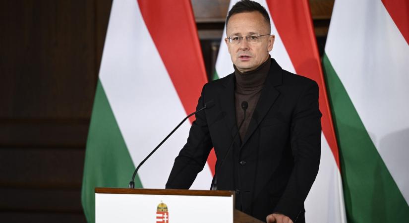 A Wizz Air gépével utazik Orbán és népes kísérte Trumphoz, infleunszerek hadát viszi magával