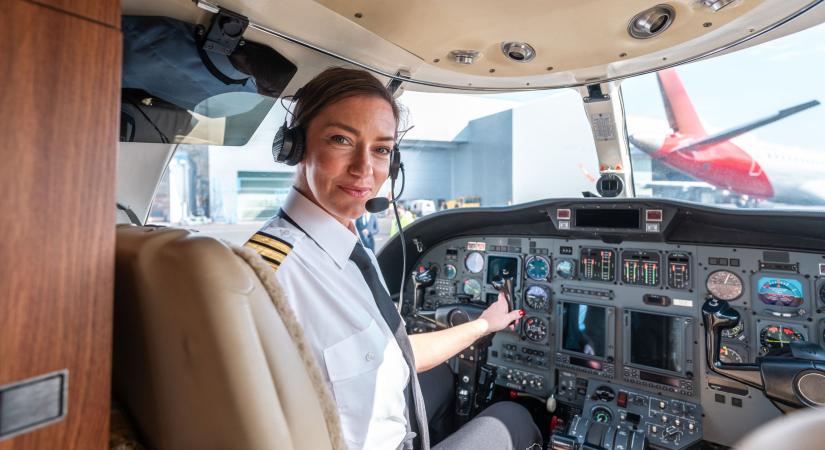 Ezért teljesítenek jobban a női pilóták a levegőben – Egy készség teszi őket különlegessé