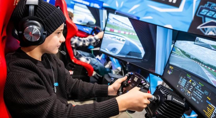 Kiss Norbert autóversenyző és csapata is ott lesz az idei Telekom PlayIT Show rendezvényen!