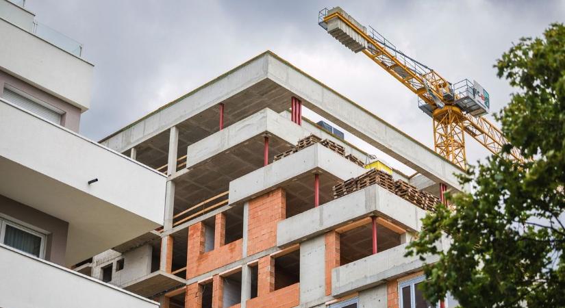 Újabb siker az ingatlanpiacon: óriási lendülettel haladnak az építkezések – hamarosan átvehetőek a Lakhatási Tőkeprogram első otthonai