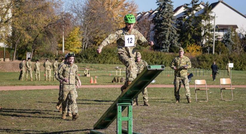 Heves vármegye legjobb kadétjai Gyöngyösön mérték össze erejüket  fotók