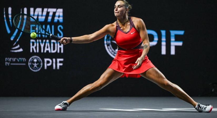 Őrjöngött a világelső teniszező, edzője ijedten hagyta el a stadiont