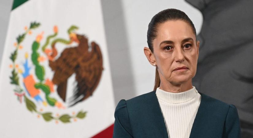 Utcán fogdosta egy részeg férfi a mexikói elnököt