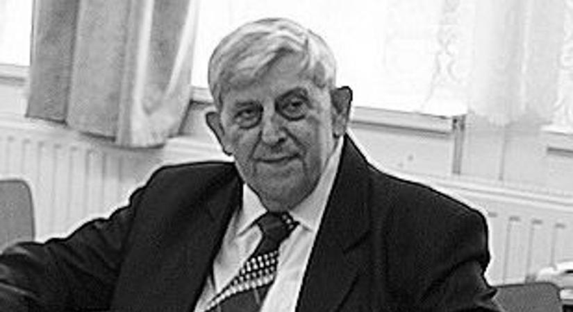 Elhunyt Szőr Gyula, a balatonfüredi Lóczy Lajos Gimnázium egykori tanára