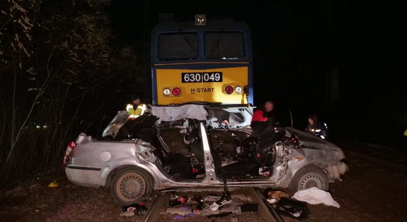 Vonatkatasztrófa: ezek voltak a legnagyobb hazai tragédiák, amikor busz vagy autó vonattal ütközött