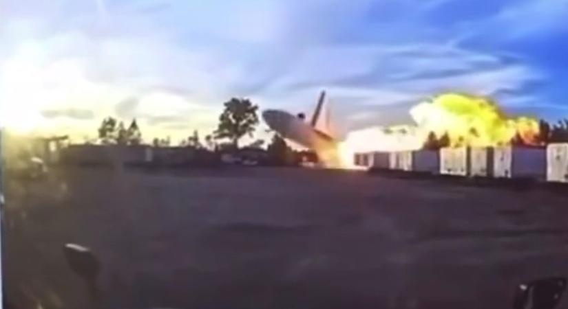 Legalább kilenc ember meghalt, miután egy teherszállító repülő lezuhant Kentuckyban – videón a légikatasztrófa