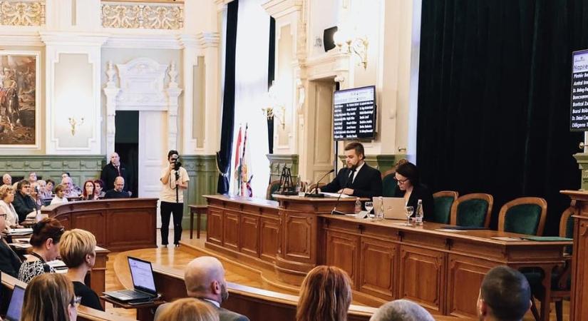 A győri polgármester Magyar Péter–Orbán Viktor közti vitát rendezne