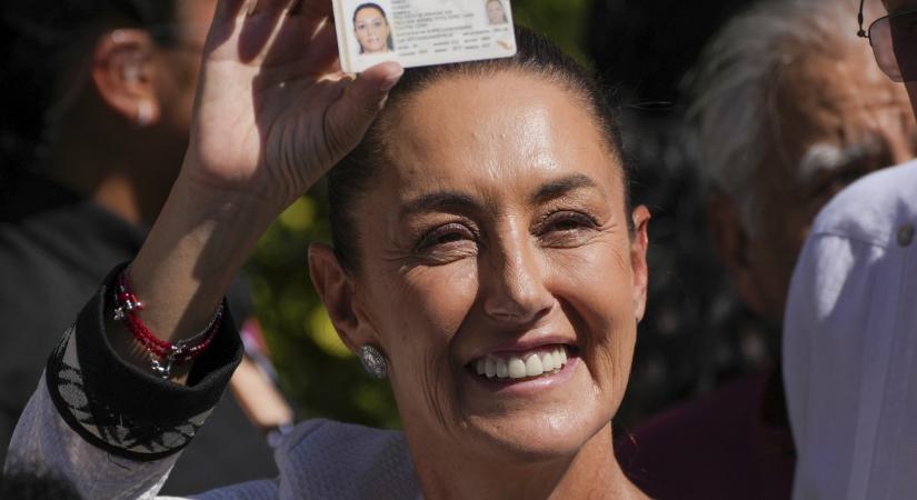 A nyílt utcán csókolták nyakon Mexikó elnök asszonyát