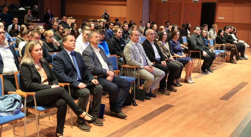 Az első lépés a legfontosabb – fiatalok kaptak hasznos tanácsokat (képgalériával)